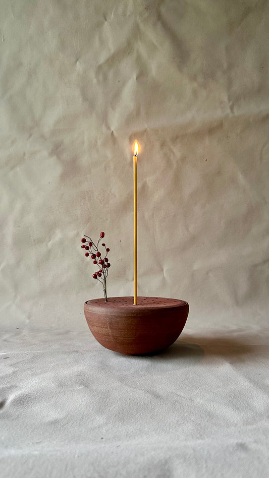 Terra schaaltje met bloemsteker