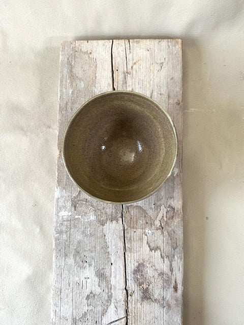 Terra kleurige kommen