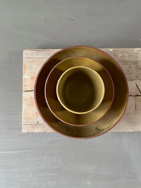 Kop van rode steengoedklei